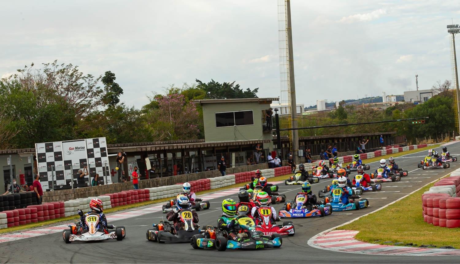 Pilotos da Copa F-Racers de Kart voltam à pista neste sábado em Paulínia