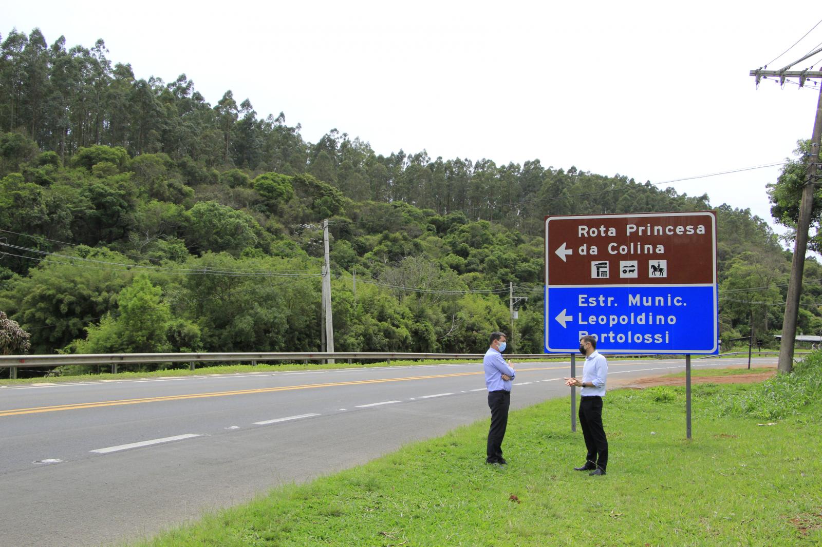 Placas indicam atrativos rurais na Itatiba-Louveira