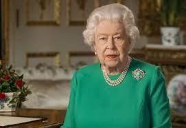 Rainha Elizabeth conta com passagem secreta para bar em Londres, diz tabloide