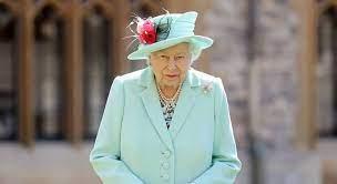 Rainha Elizabeth é proibida de beber todos os dias por médicos