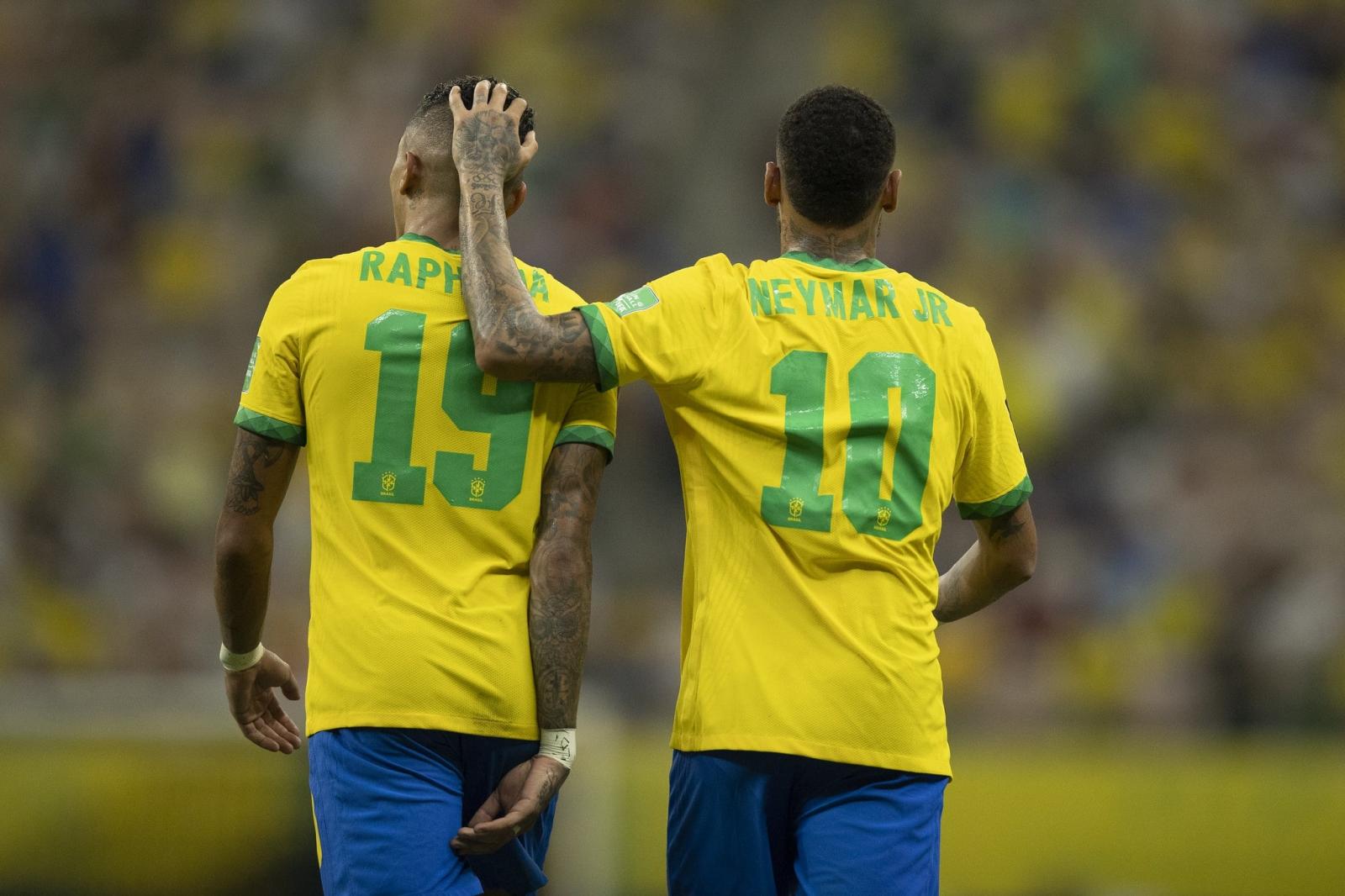 Raphinha se destaca, Brasil brilha e goleia Uruguai por impiedosos 4 a 1