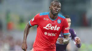 Zagueiro do Napoli denuncia insultos racistas: 'Me chamaram de macaco de merda'