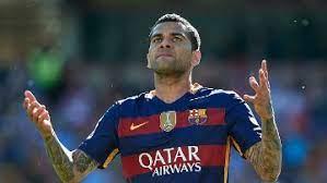 Daniel Alves acerta retorno ao Barcelona com aval de Xavi: 'Good Crazy'