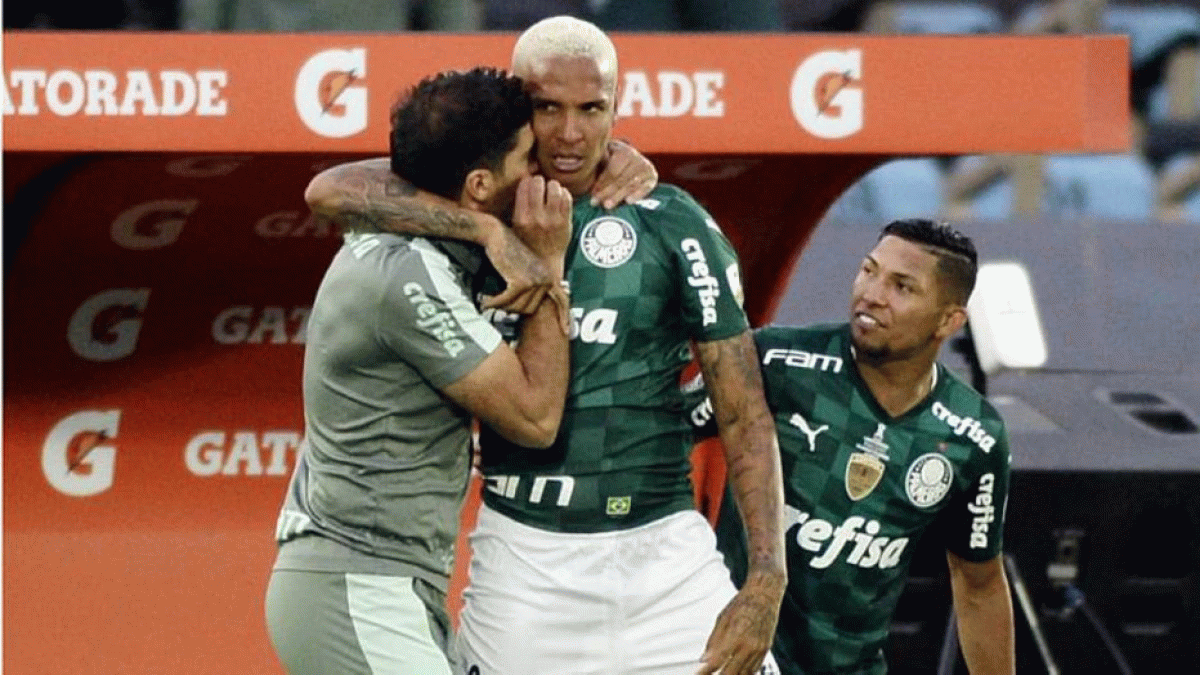 Deyverson é o 'sapinho que beijamos e transformamos em príncipe', diz Abel