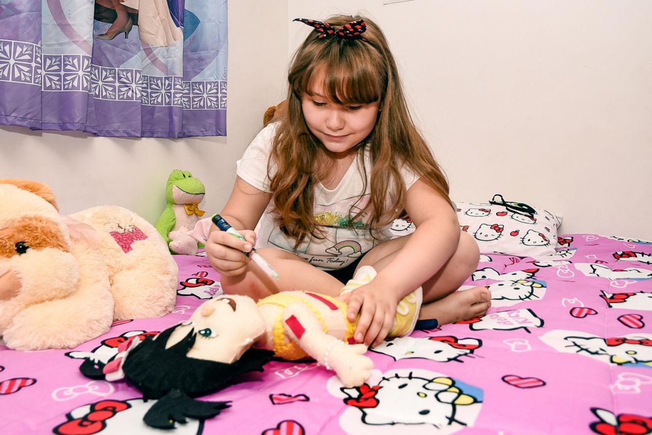 Em Jundiaí, bonecos ajudam crianças com diabetes