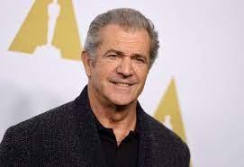 Mel Gibson vai dirigir 'Máquina Mortífera 5' após morte de Richard Donner