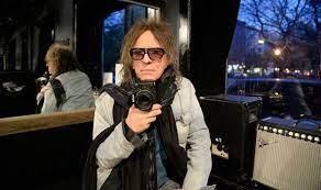 Morre Mick Rock, 'o homem que fotografou os anos 70'