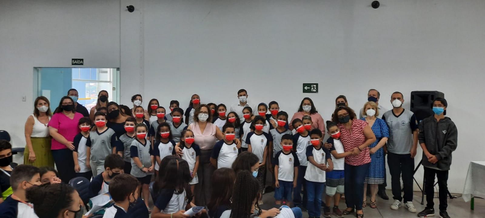 Alunos de Itatiba recebem 78 medalhas
