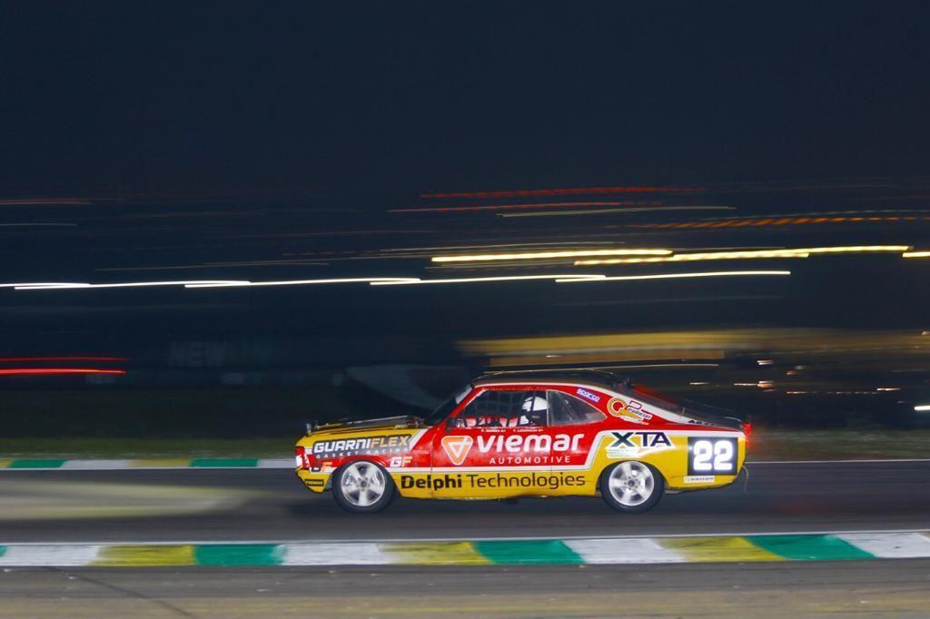 Equipe de Paulão Gomes terminou no pódio da sexta etapa da Old Stock Race, em Interlagos