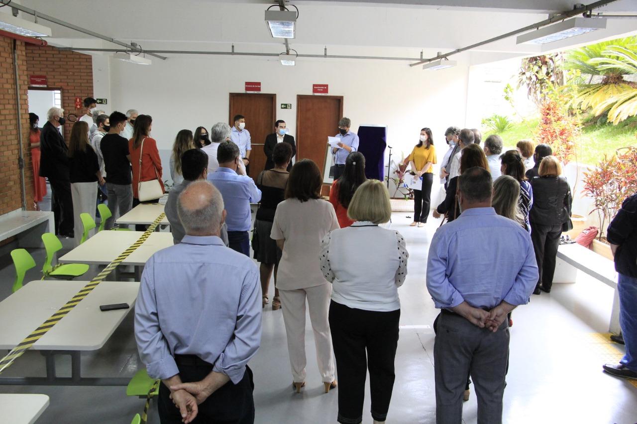 Fatec Itatiba pode ganhar prédio próprio, diz prefeito em cerimônia de entronização da patronesse