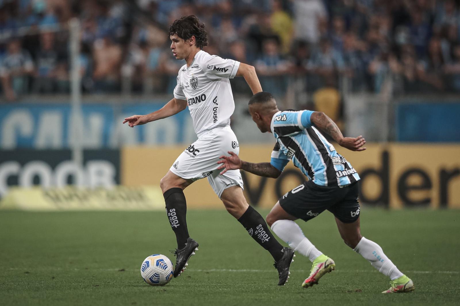 Grêmio vence o Atlético-MG, mas é rebaixado pela terceira vez para a Série B