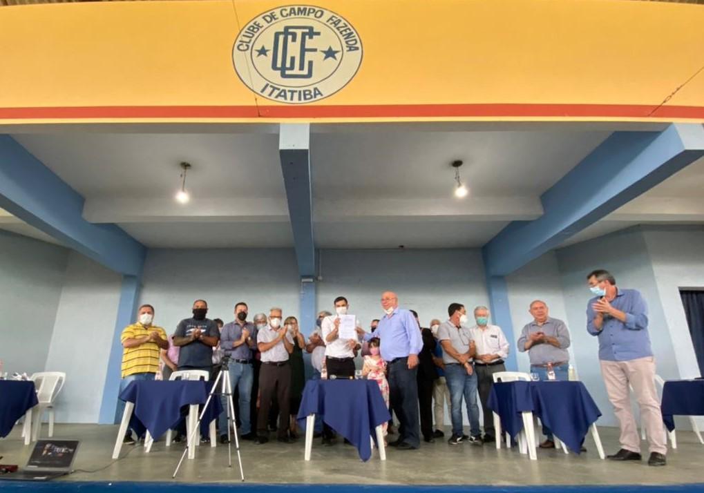 Regularização de lotes do Clube de Campo é formalizada pela Prefeitura