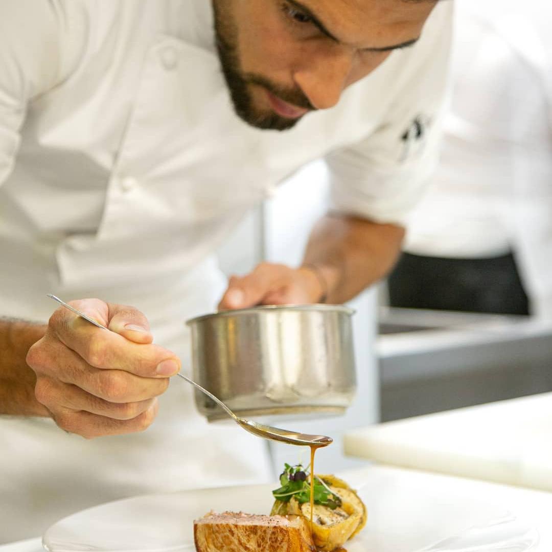 Gastronomia francesa conquista viajantes com trufas, champanhe e jantares dos sonhos