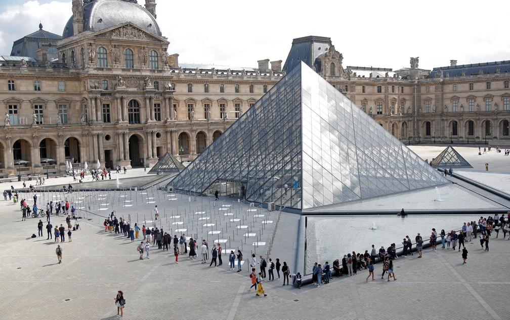 Museu do Louvre perdeu 70% de seus visitantes em 2021