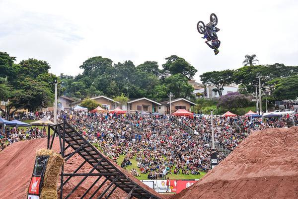 Atibaia sedia a oitava edição do Duelo de Motos 