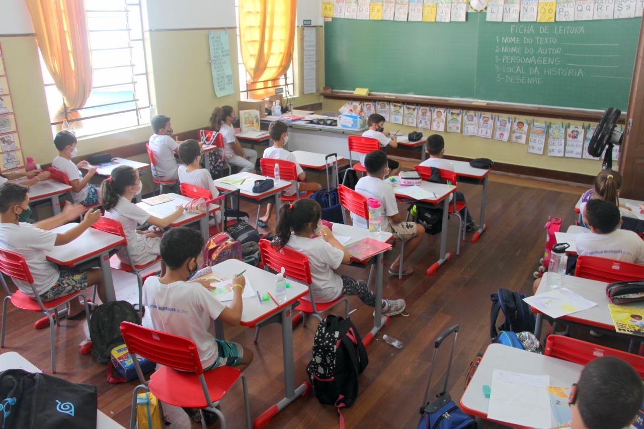 Escolas e creches municipais de Morungaba recebem novo mobiliário