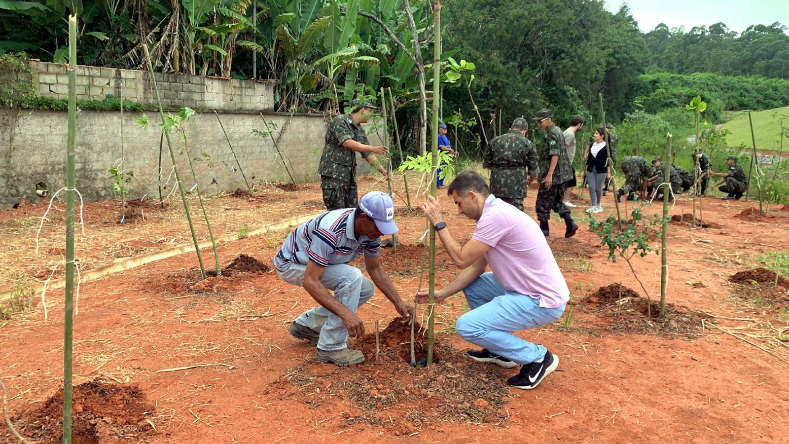 Plantio Global: Evento em Itatiba reúne autoridades municipais e voluntários 