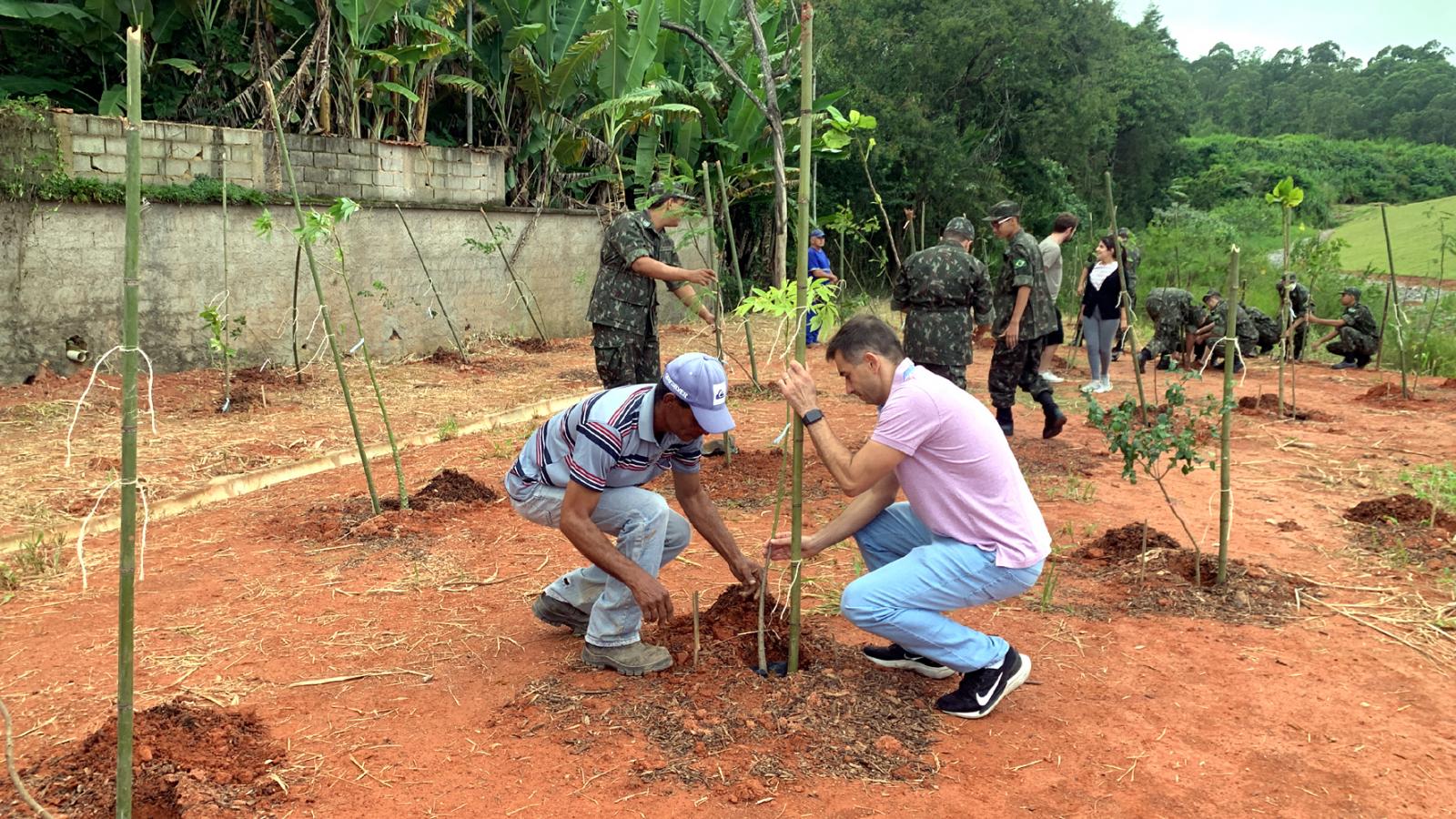 Plantio Global: Evento em Itatiba reúne autoridades municipais e voluntários