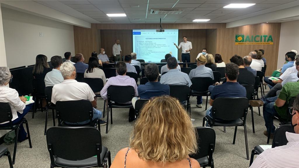 Prefeito Thomás e secretários apresentam projetos a empresários locais