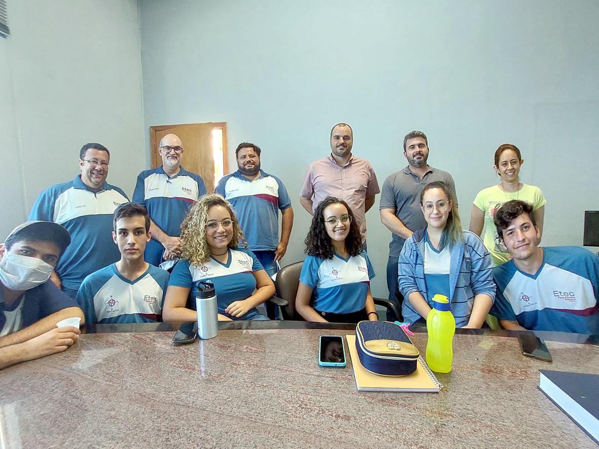Cemitério da Saudade: alunos da Etec desenvolvem aplicativo para facilitar busca por túmulos