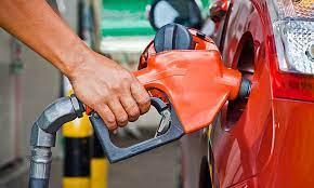 Gasolina bate novo recorde e já custa R$ 8,599 o litro em alguns postos de SP