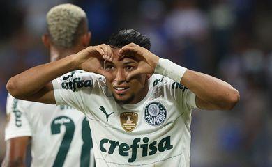 Palmeiras mantém campanha perfeita na Libertadores com vitória no Equador