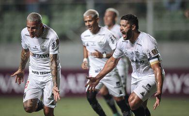 Atlético-MG supera o América no clássico e fica perto das oitavas da Libertadores