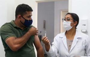 Brasil tem mais de 165 milhões de vacinados com duas doses ou dose única