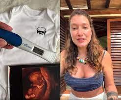 Gabriela Pugliesi anuncia gravidez do primeiro filho com Tulio Dek