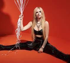 Ingressos para show de Avril Lavigne em SP se esgotam em minutos; fãs se revoltam