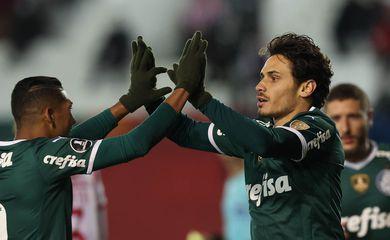 Palmeiras massacra Petrolero e garante vaga antecipada às oitavas da Libertadores
