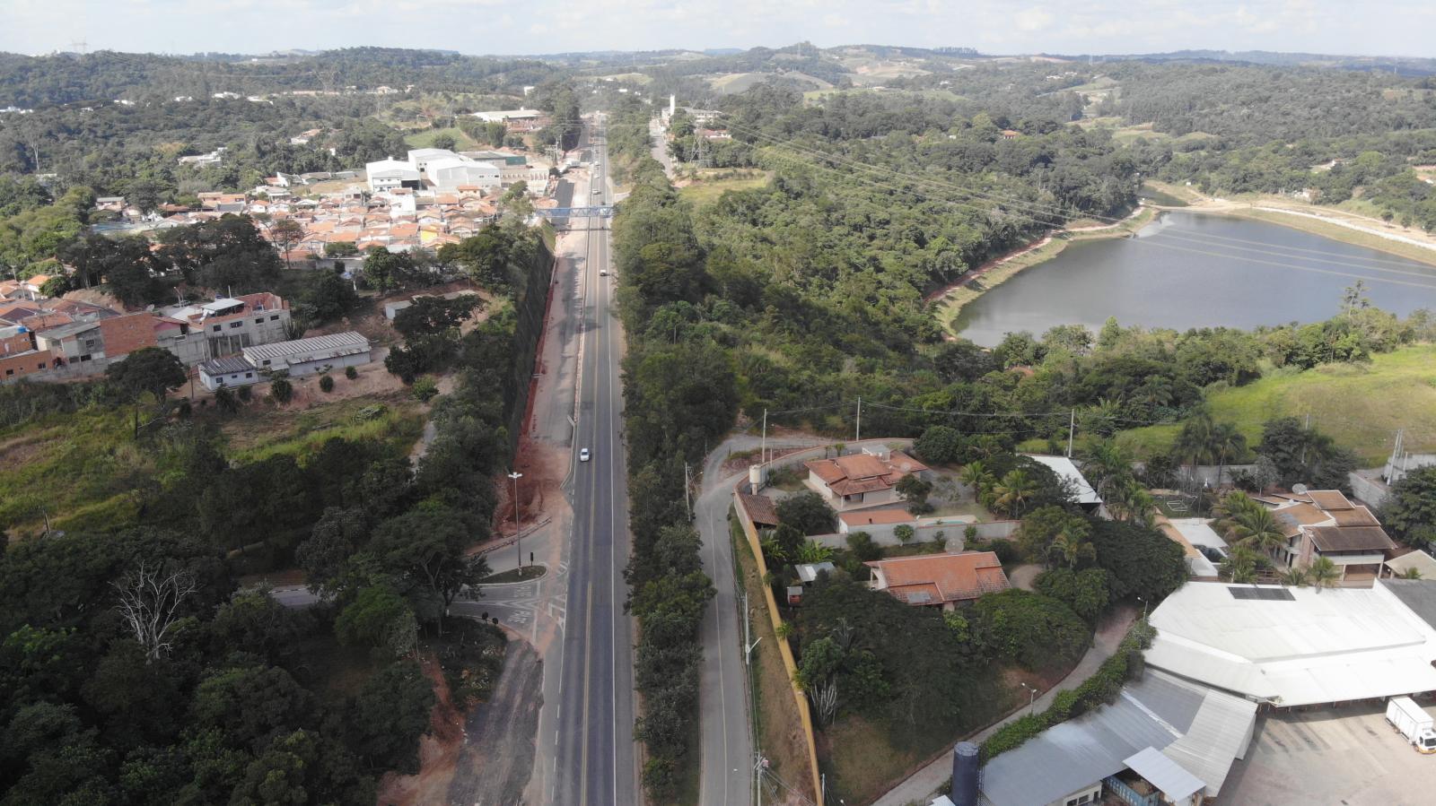 Rota das Bandeiras libera acesso da rodovia Romildo Prado (SP-063) ao bairro Sagrado Coração de Jesus, em Louveira