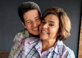 Adriane Bonato aceita pedido de casamento de Claudia Rodrigues: 'Casal do ano'