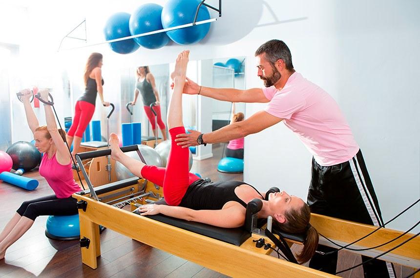 Alunos buscam aulas de Pilates para correção de postura e fortalecimento dos músculos