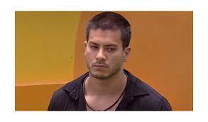 Arthur Aguiar passa por cirurgia para remover hérnia e diz que 'deu tudo certo'