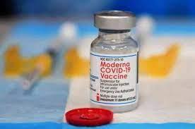 EUA liberam vacinas da Pfizer e da Moderna a crianças a partir dos 6 meses