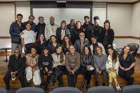Globo divulga 1ª imagem do elenco de 'Travessia' com Jade Picon e Chay Suede