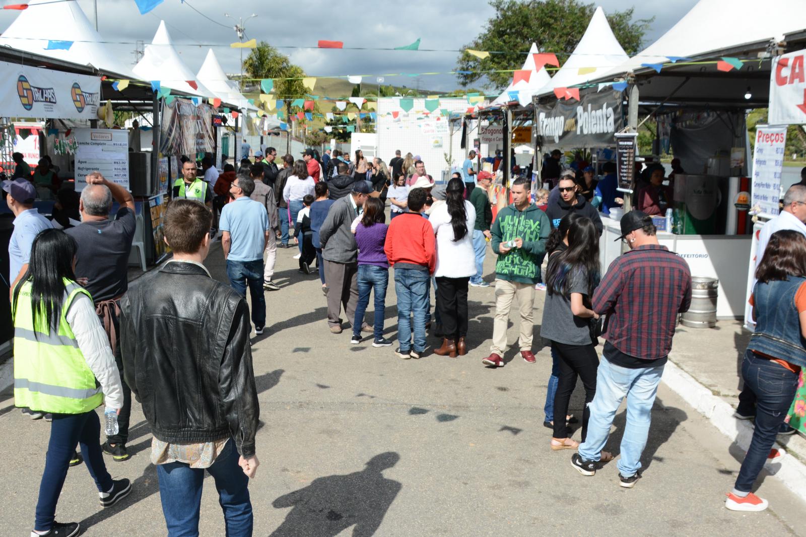 Mais de 30 mil pessoas prestigiam eventos no Parque Luís Latorre