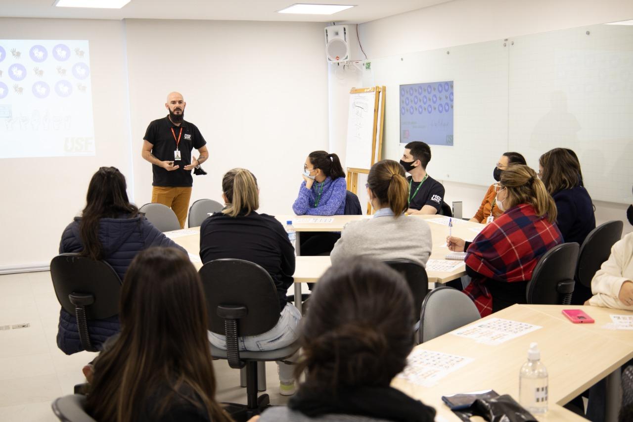 Universidade São Francisco inicia curso de Libras para colaboradores