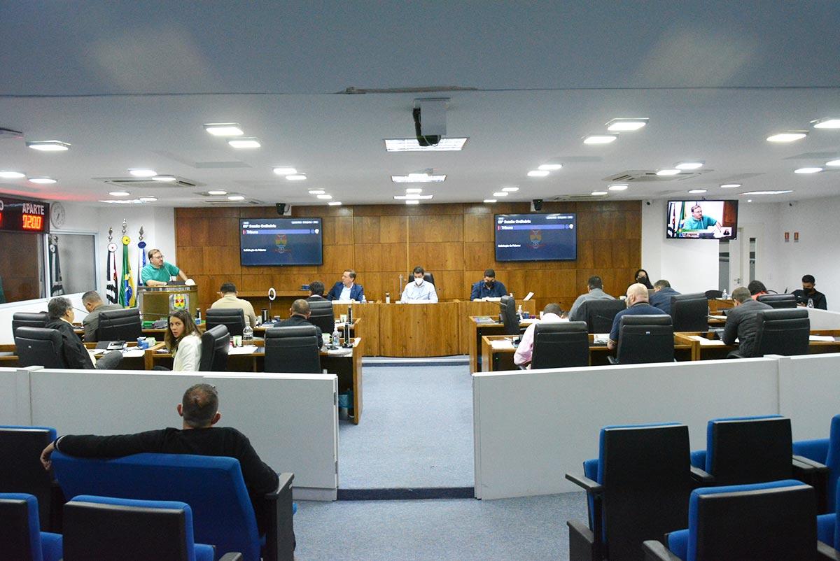 Vereadores aprovam três projetos