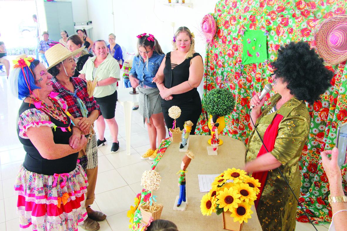 Grupo da Melhor Idade celebra Festa Julina