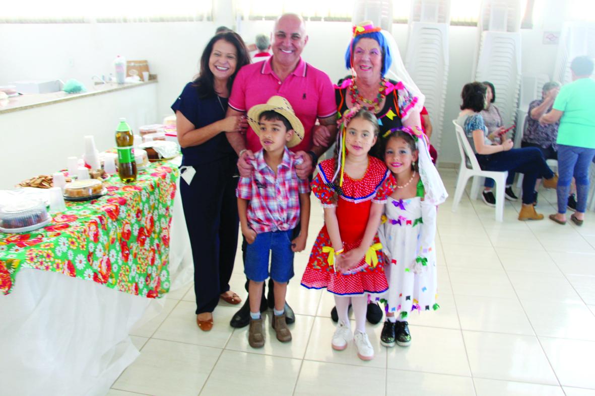 Grupo da Melhor Idade celebra Festa Julina