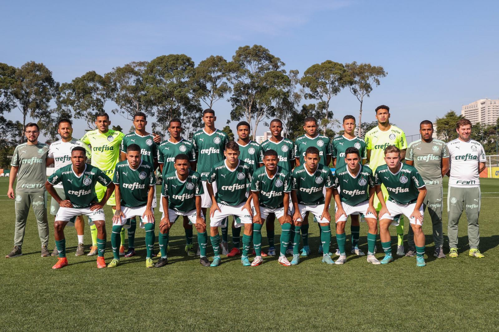 Palmeiras estreia com goleada sobre o Tigres-MEX na CEE CUP, na República Tcheca