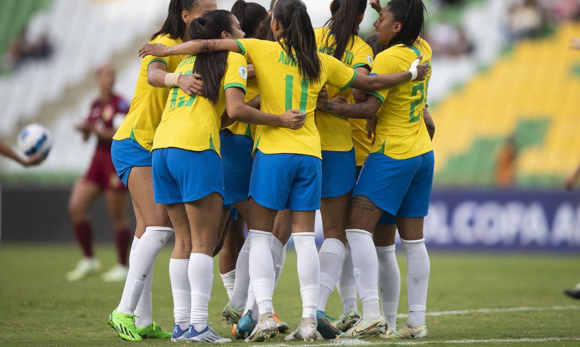 Seleção encara Colômbia em busca do 8º título da Copa América Feminina