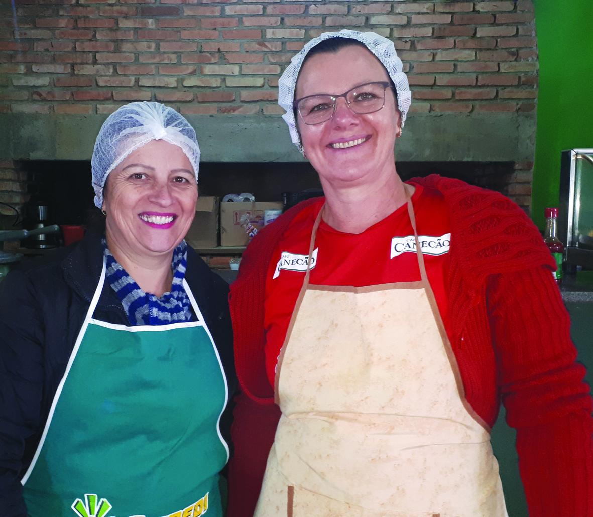 Festa em prol à Rede de Voluntárias de Combate ao Câncer de Itatiba no Campo do Palmeirinha