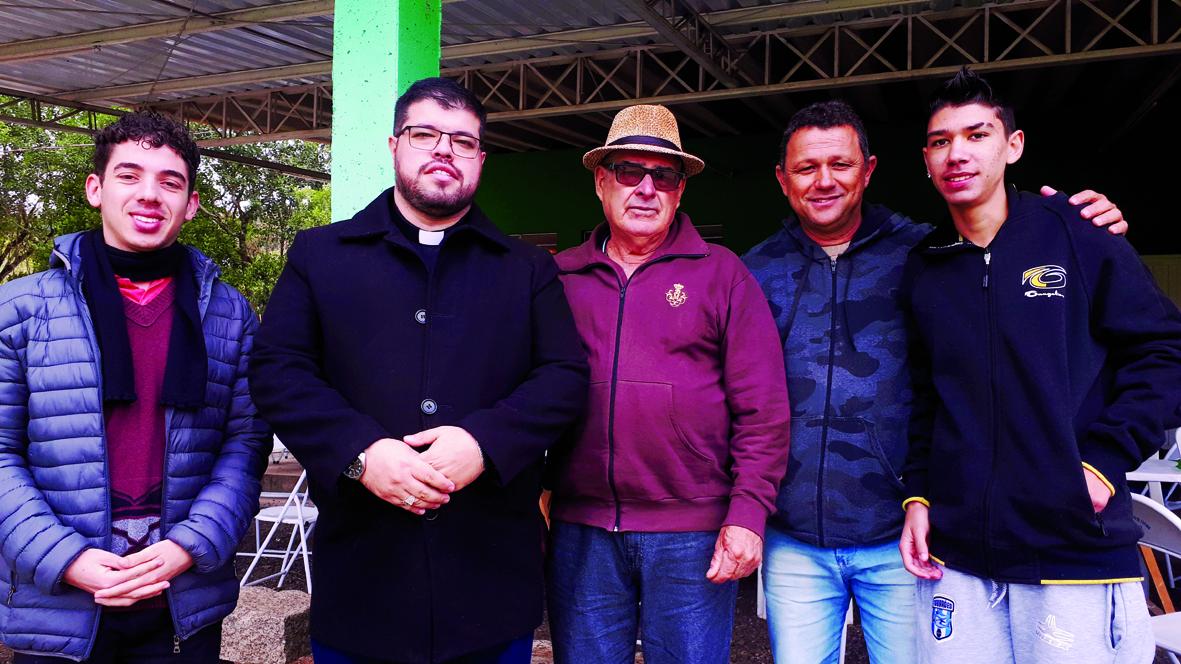 Festa em prol à Rede de Voluntárias de Combate ao Câncer de Itatiba no Campo do Palmeirinha