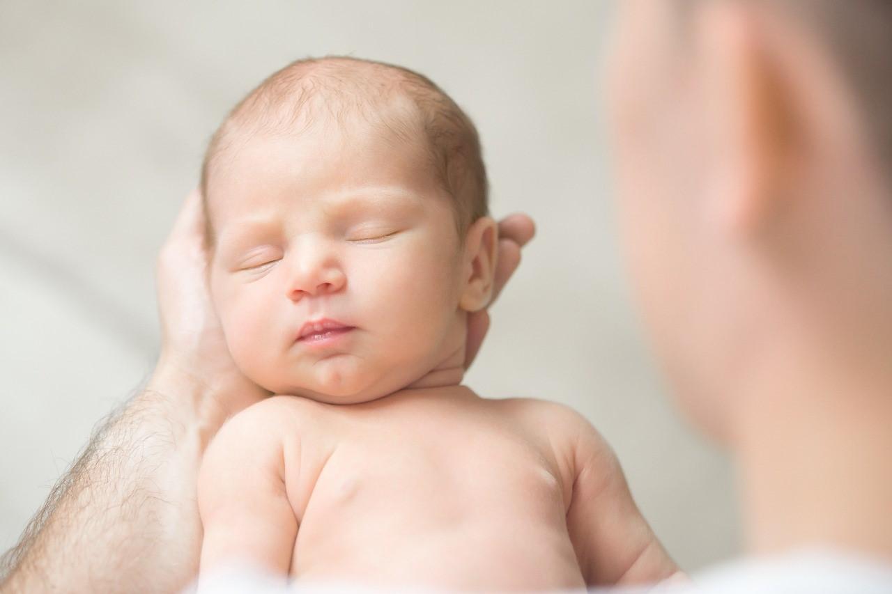 Teste da bochechinha é capaz de diagnosticar mais de 320 doenças genéticas raras em bebês, afirma pesquisa