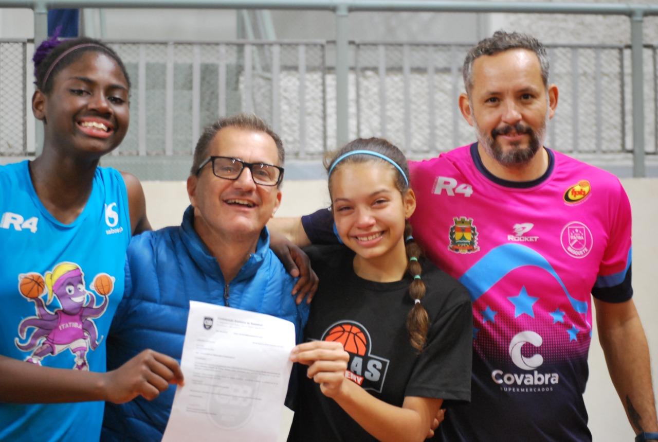 Basquete feminino da PMI volta a participar e é vice-campeão na FPB -  Jornal de Itatiba