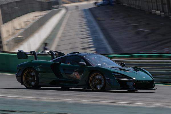 McLaren Senna, recordista absoluto de Interlagos entre carros originais de rua