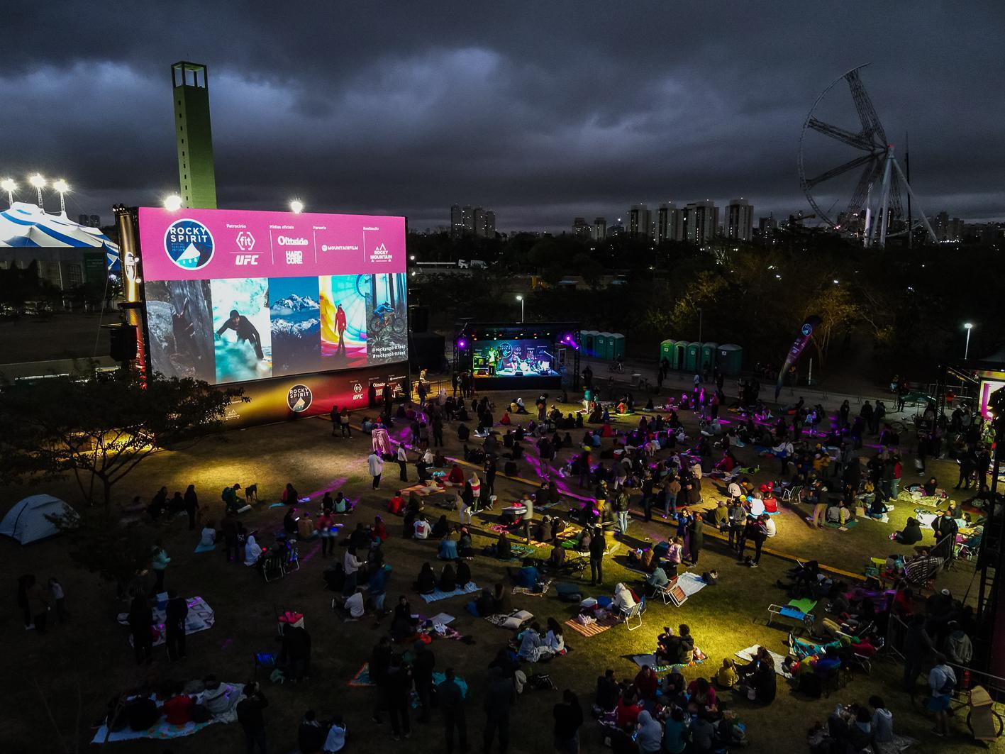 Rocky Spirit aquece o final de semana gelado e reúne público de 1.500 pessoas em São Paulo